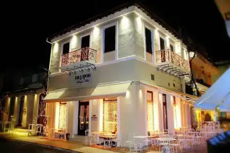 Spon Boutique - 8