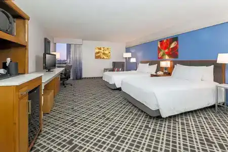 Hilton Garden Inn Dallas/Market Center - 60