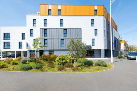 Kyriad La Rochelle Centre - Les Minimes - 28