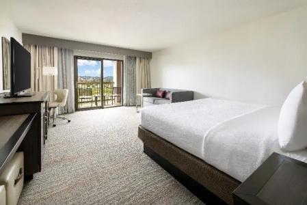 Hampton Inn & Suites -, CA - 89