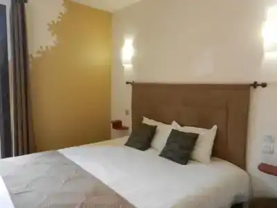 l'hÔTel De - 18