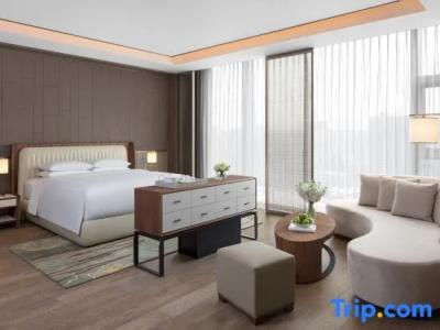 Courtyard By Marriott Xi'an North - 90