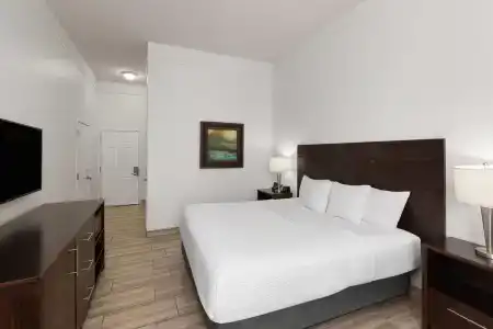 La Quinta by Wyndham Airport - 37