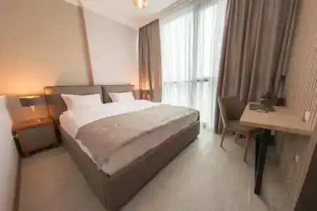 Season Suite Apart - 37