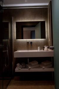 Mirror - 47