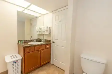 Coconut Cove All Suite - 39