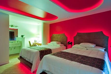 Romantic Inn & Suites - 22