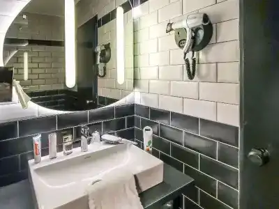 Ibis Styles Clermont-Ferrand République - 43