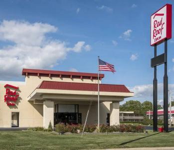 Red Roof Inn - Normal/University - 12
