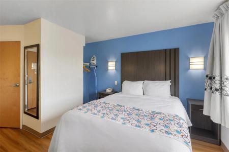 SureStay Plus by Best Western East - 57