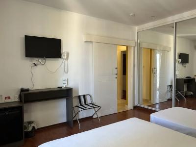 Saint Elena Boutique - 77