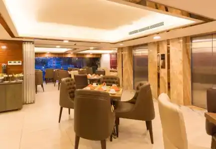 Winsuites Saigon - 21