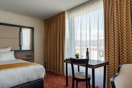 Nash Suites Airport - 44
