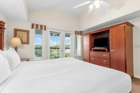 Grand Crowne by Capital Vacations - 150