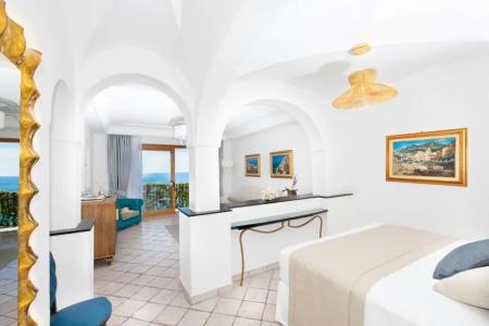 Eden Roc Suites - 153