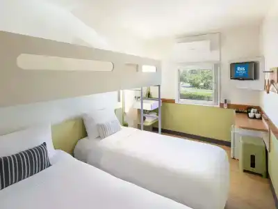 ibis Budget - - 33