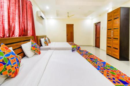 FabSri Krishna Residency Airport - 31