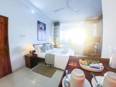 Romance Hills - 207