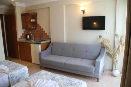 Rosy Suites - 98
