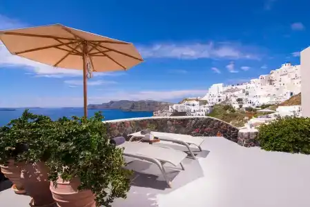 Pezoules of Oia - 71