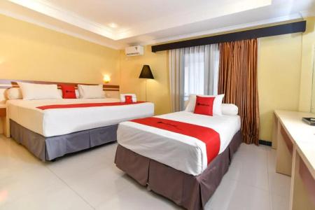 RedDoorz Plus near Mall Bali Galeria 2 - 17