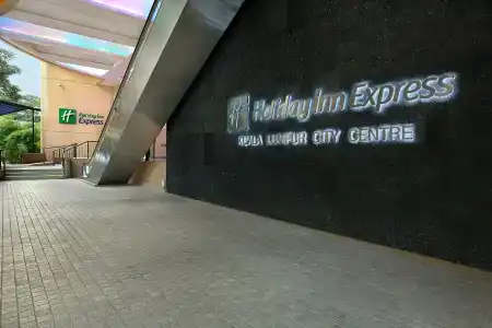 Holiday Inn Express City Centre - 0