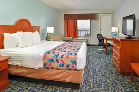 Best Western Plus Holiday Sands Inn & Suites - 59
