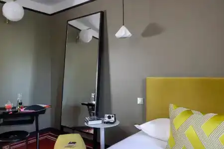 L'Hôtel - 93