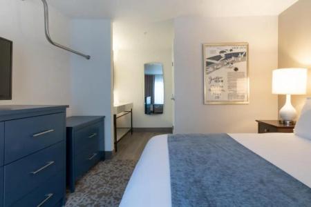 Oxford Suites Portland - Jantzen Beach - 46