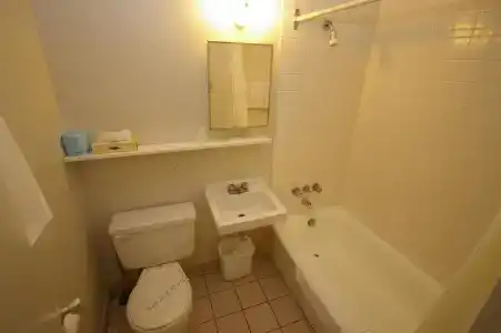 The Alexandra - 18