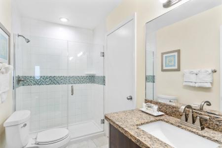 Crystal Beach Suites Oceanfront - 8