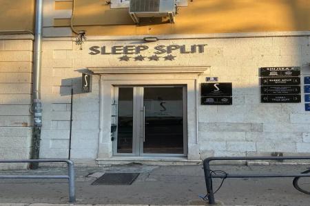 Sleep Split - 47