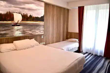 Kyriad Tours Centre - 5