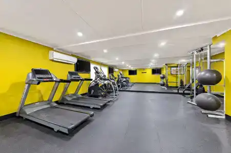 Best Western Plus North York & Suites - 18
