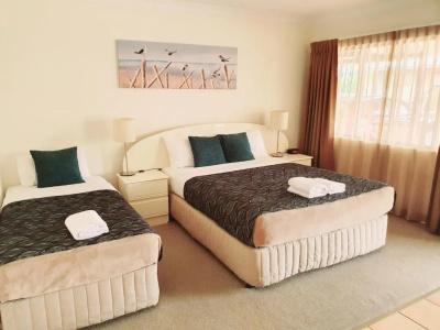 Rockhampton Palms Motor Inn - 45