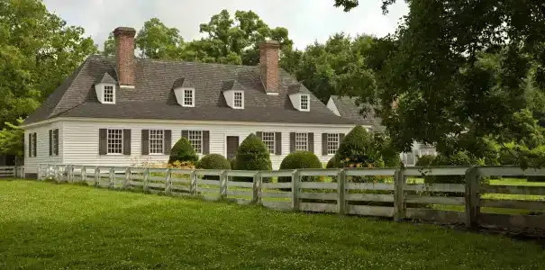 Colonial Houses - A Colonial - 24