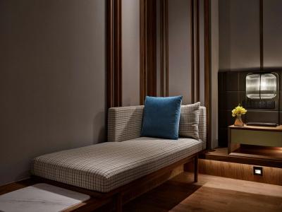 Hilton Shanghai Hongqiao - 5