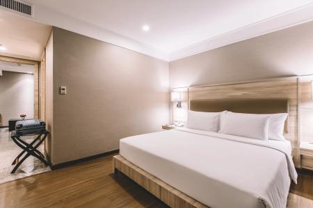 Adelphi Suites Bangkok - Sha Extra Plus - 4
