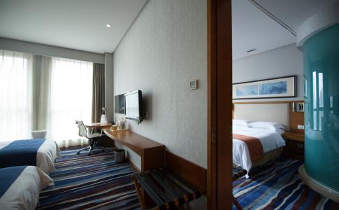 Holiday Inn Express Chongqing Guanyinqiao , an IHG - 6