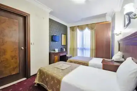Grand Eyuboglu - 40