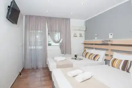 Ammos Beach Seaside Luxury Suites - 2