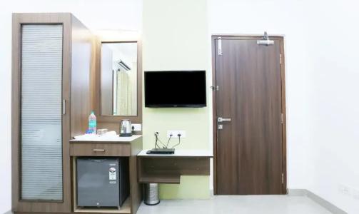 Treebo Trend Pechis Castle Nungambakkam - 28