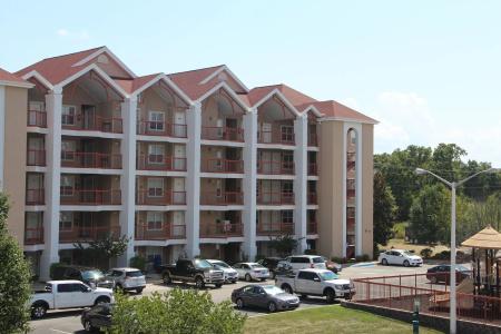 Grand Crowne by Capital Vacations - 0