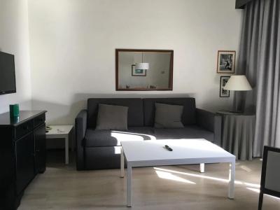 Apartamentos Hg Cristian Sur - 8