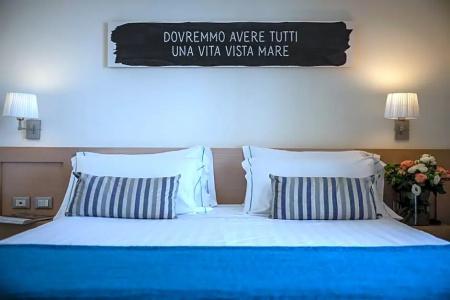 Le Rose Suite - 207