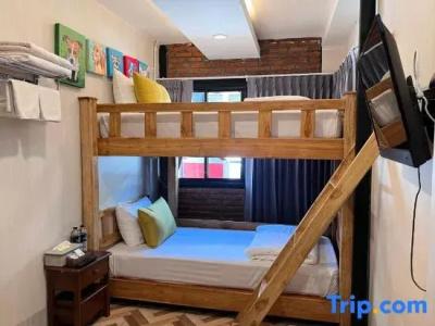 Sleep Walker Poshtel - 27