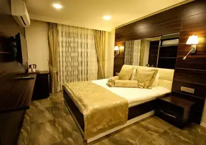 Venus Suite - 2