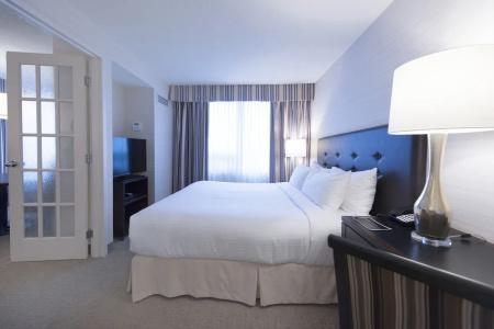 Cambridge Suites - 85