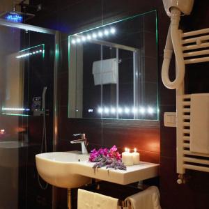 Colonne - Alihotels - 28