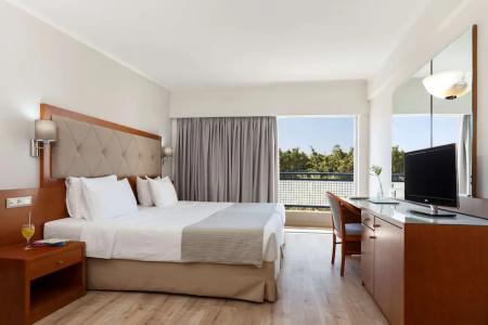 Best Western Plus Plaza - 77